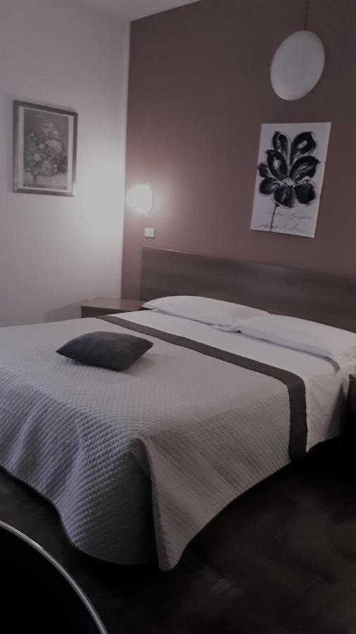 Hotel Kristall 오르비에토 외부 사진