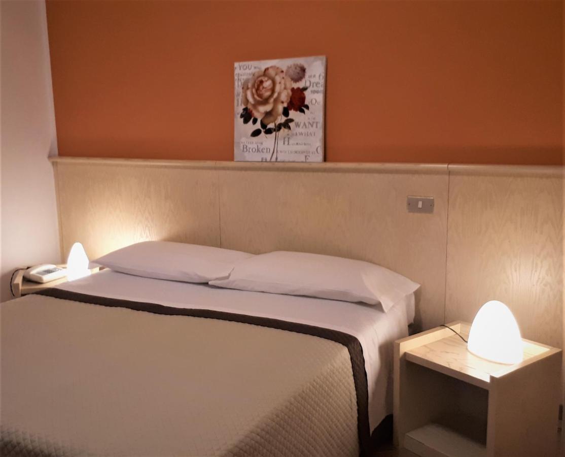 Hotel Kristall 오르비에토 외부 사진